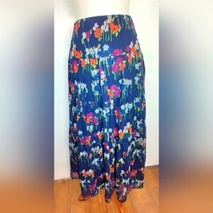 LAUREN BLACK LABEL BROOMSTICK SKIRT